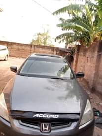 A picture of Honda Accord 05