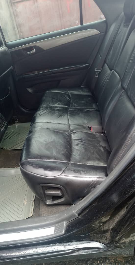 A picture of Distress sales Toyota avalon full option buy and drive in