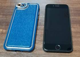 A picture of iPhone SE 2020 mint condition
