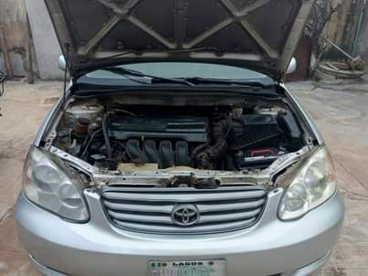 A picture of 2004 TOYOTA Corolla