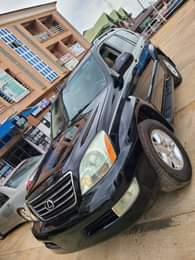 A picture of Super clean Lexus GX470 full option Highly Maintained engine gear