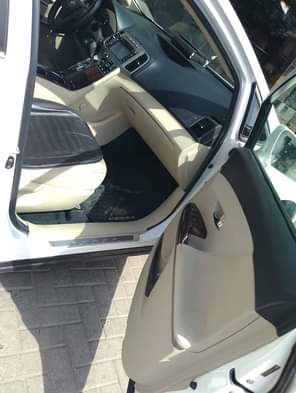 A picture of 2013 Toyota venza LE tokumbo with panoramic sunroof fabric seat