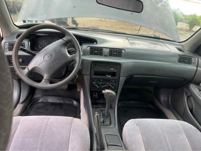 A picture of 2000 model Pensil camry