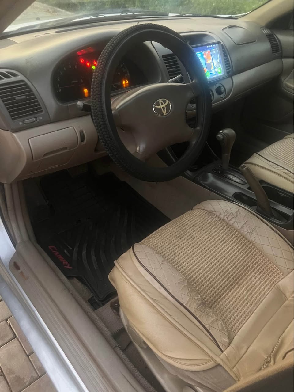 A picture of Well maintained 2004 Toyota Camry LE