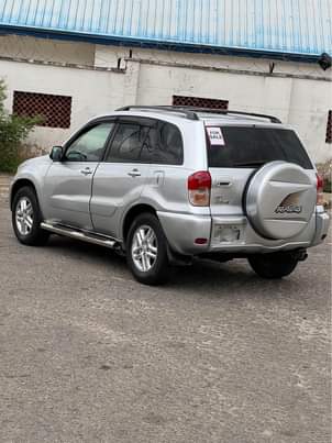 A picture of Toyota RAV4 2001