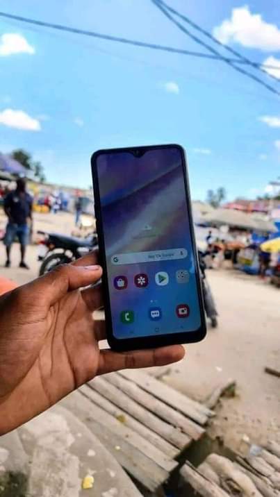 A picture of Samsung a10s
