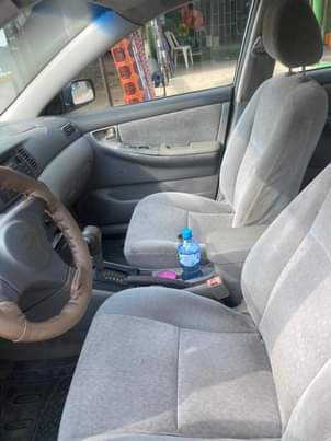 A picture of 2004 TOYOTA COROLLA