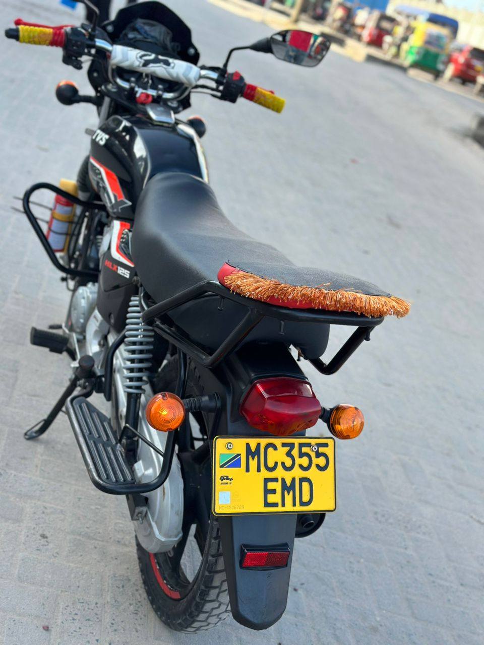 A picture of TVS HLX125 NEW MODEL 2025
