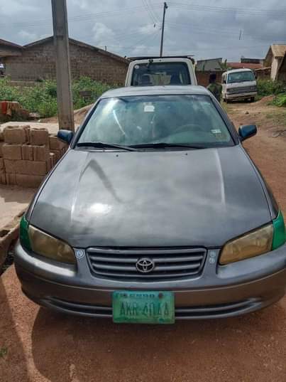 A picture of 2001 Toyota Camry pencil envelope Toyota