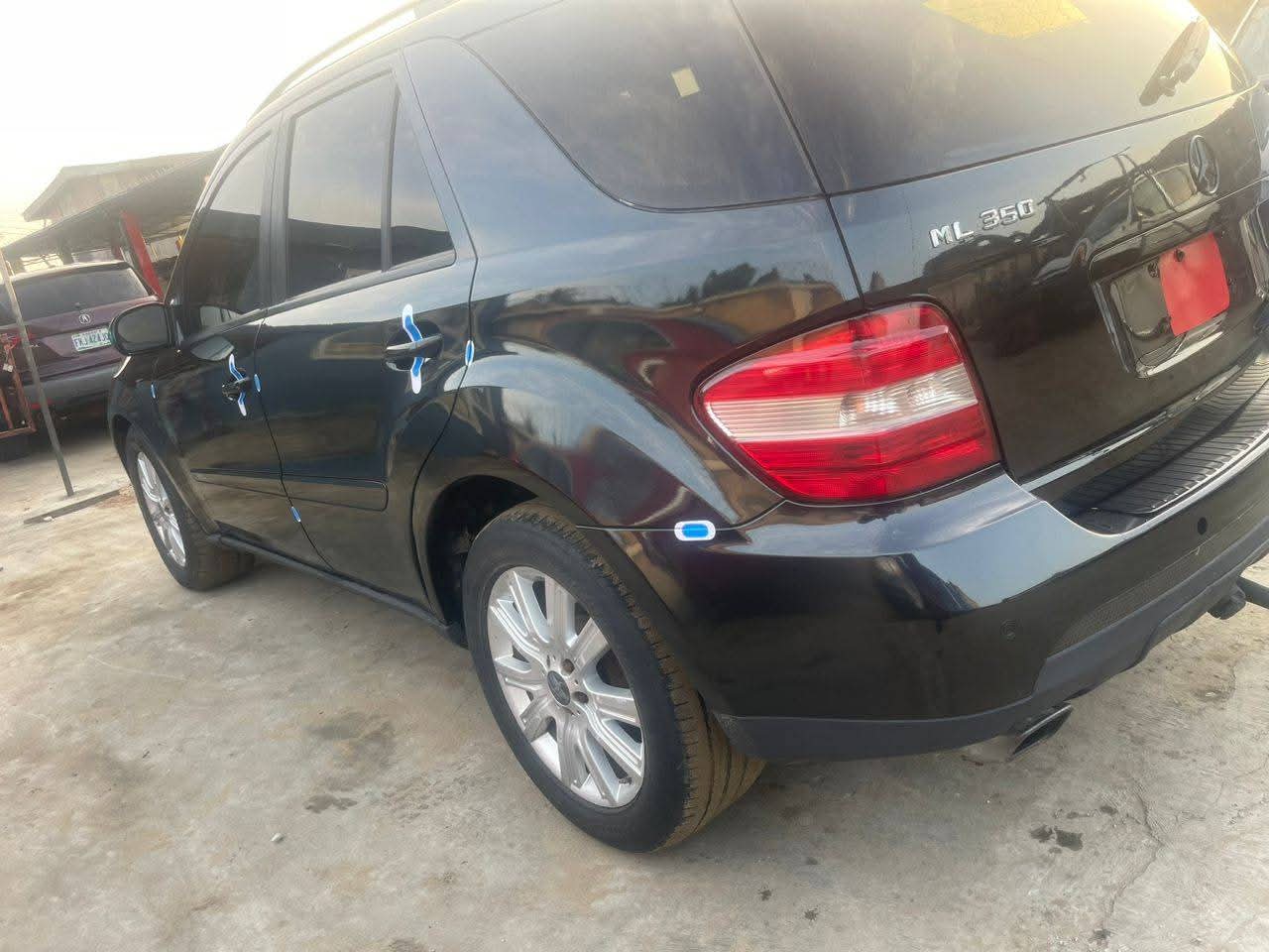 A picture of 2008 Mercedes Benz ml350