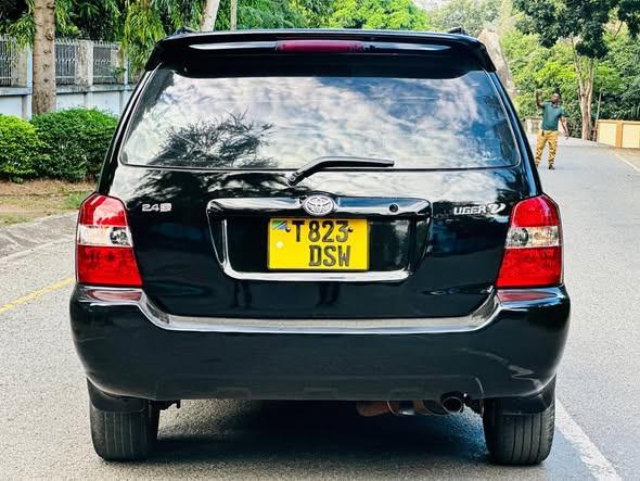 A picture of TOYOTA KLUGER DSW INAUZWA