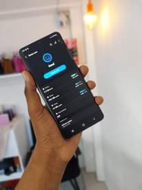 A picture of S21 UTRAA 5G
