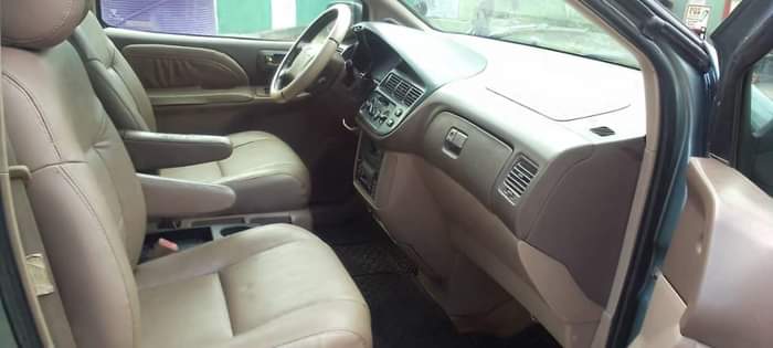 A picture of 2000 sienna