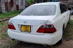 A picture of TOYOTA CROWN ROYAL SALOON