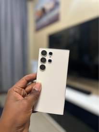 A picture of s23 ULTRA 5G 256GB Clean white in colour 1 600