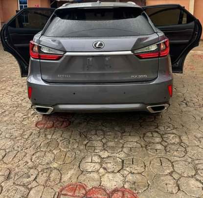 A picture of 2017 RX350 TOKUNBO