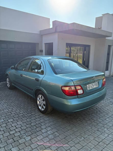 nissan almera