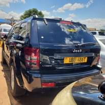 A picture of JEEP CHEROKEE 2010 32M