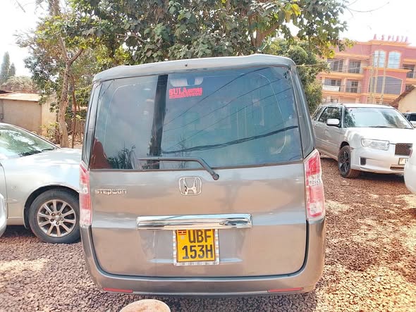 A picture of Honda STEPWGN 18 millions negotiable CALL 0786 92 82 59