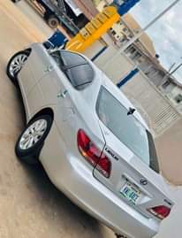A picture of Lexus Es330