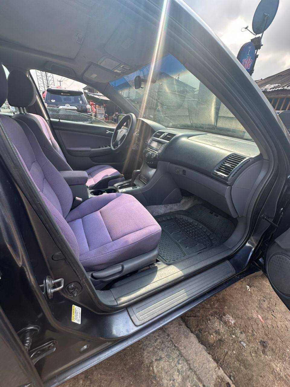 A picture of Belgium Grade 2007 Model Honda Accord DC