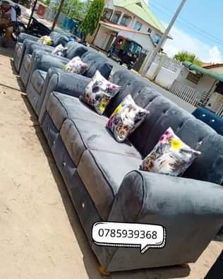 A picture of 0785939368 Sofa mpya za kisasa 160 000 usafir juu yangu