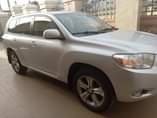 A picture of Direct America used 09 Toyota Highlander full option with reverse