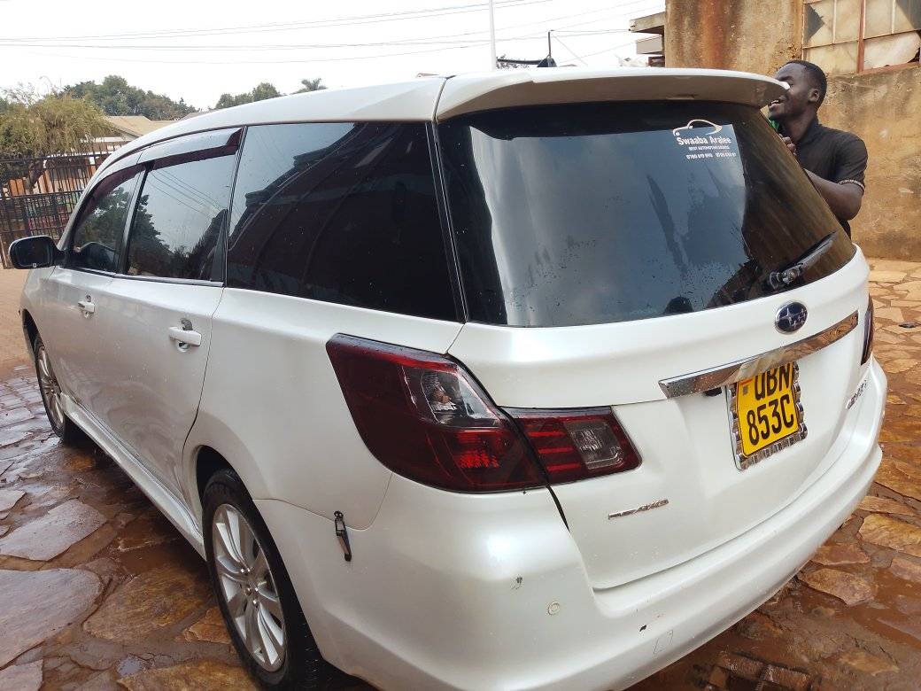 A picture of Subaru exiga