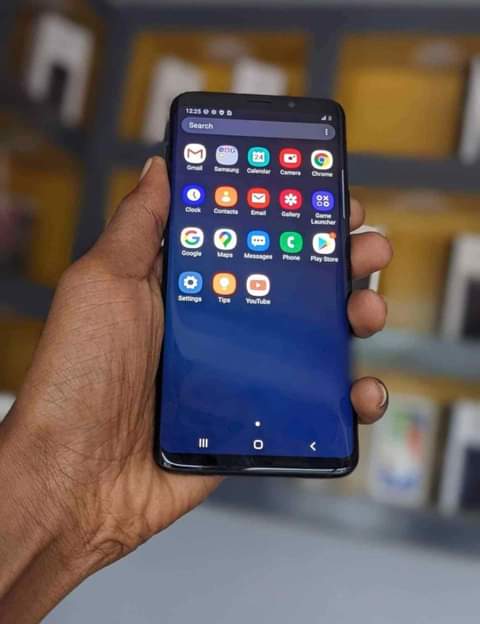 A picture of SAMSUNG GALAXY S9 PLUS 64gb 240 000
