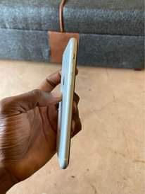 A picture of I phone xr