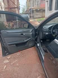A picture of 2011E350