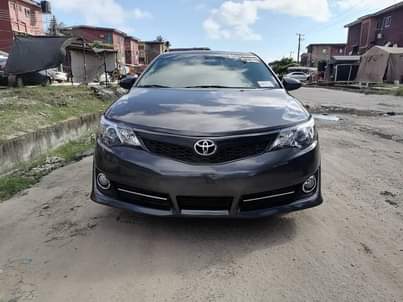 A picture of Tokunbo 2013 Toyota Camry Sport V4
