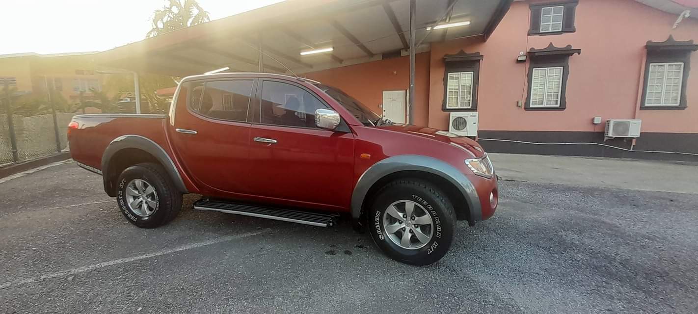 mitsubishi sportero