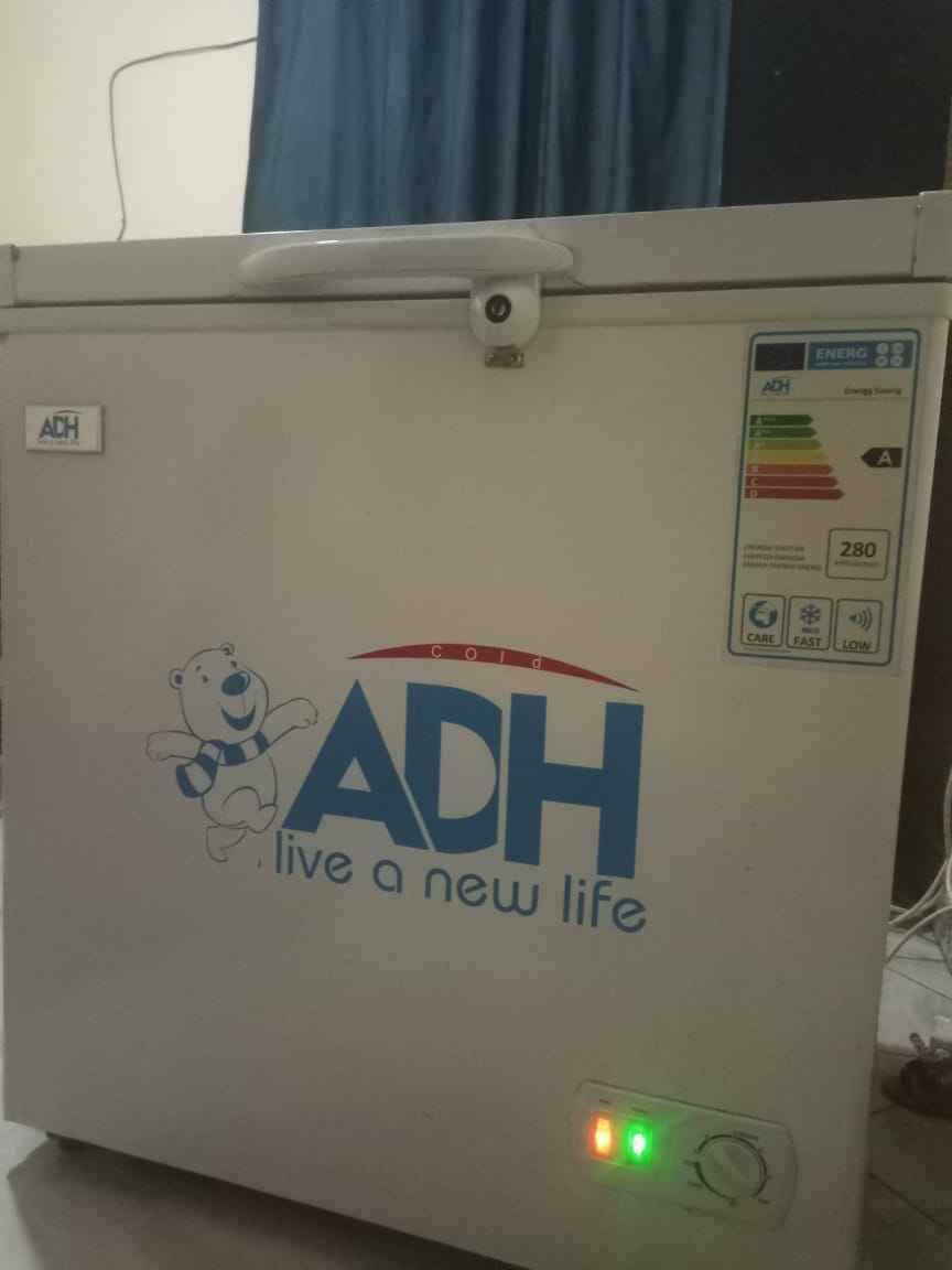 A picture of 200Ltr Deep Chest Freezer Call Whatsapp 0782833542