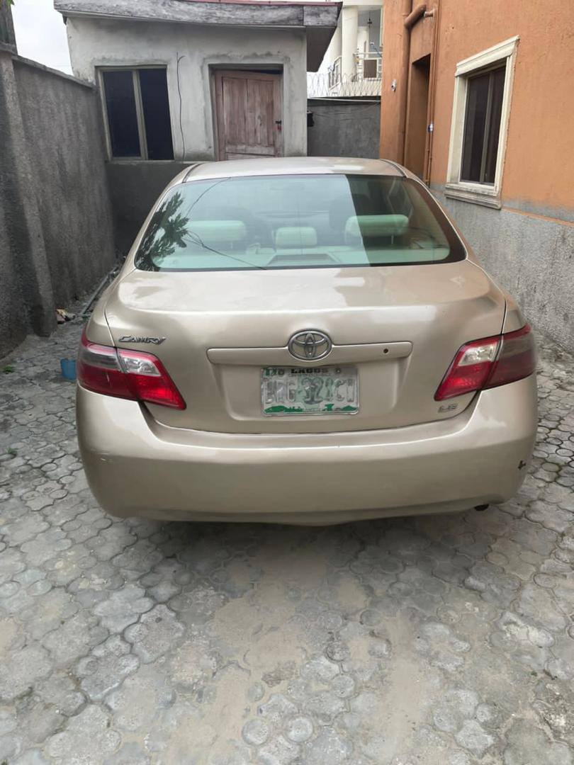 A picture of Toyota camry