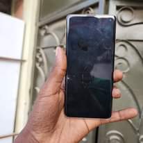 A picture of Samsung S10 Gb 128 ram 8 Call 0655695769 face i
