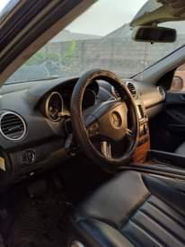 A picture of 2008 Benz ML350