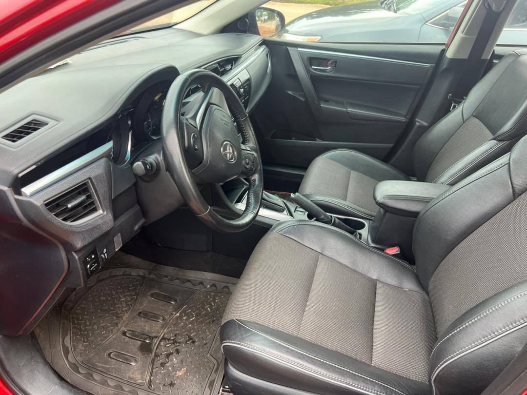 A picture of Corolla 2016