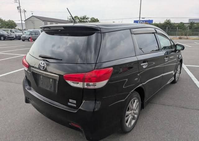 A picture of 2012 Toyota Wish 1.8S 2012 3