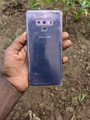 A picture of Samsung Galaxy note 9 krek hazina madhara gb128ram6 net4g