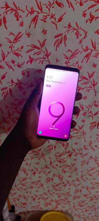 A picture of SAMSUNG S9 PLUS