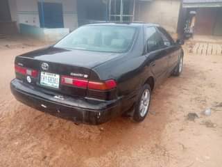 A picture of Toyota Camry 1999