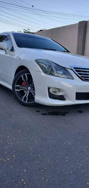 A picture of TOYOTA CROWN ATHLETE 2008