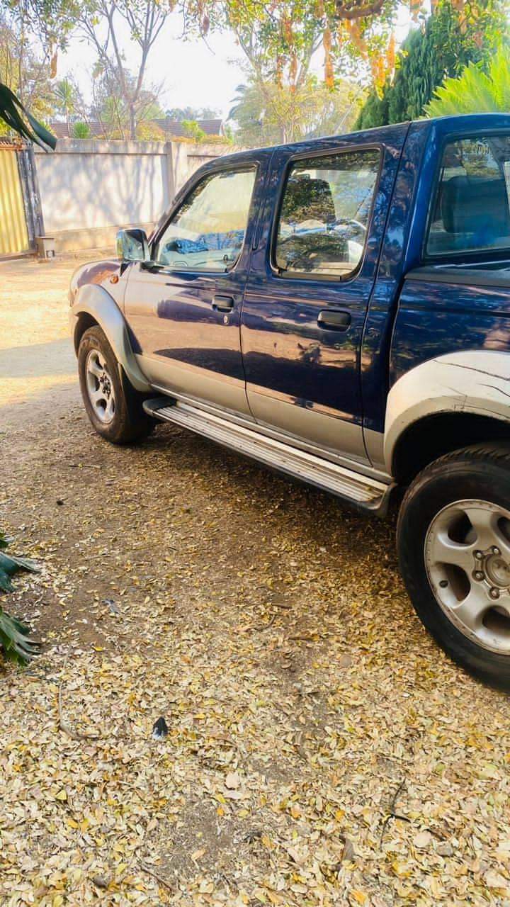 used nissan navara