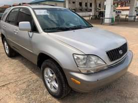 A picture of 2000 Lexus Rx 300 Rx300 Suc