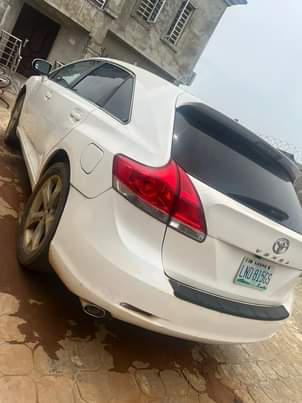 A picture of Toyota venza 2012
