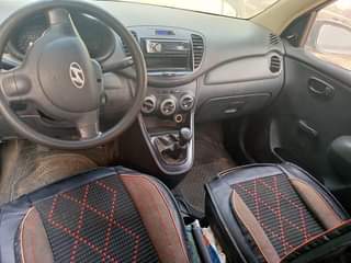 A picture of Hyundai i10 2013