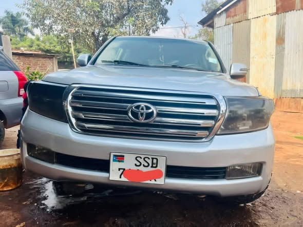 A picture of Land cruiser V8