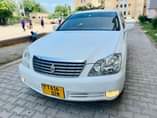 A picture of TOYOTA CROWN