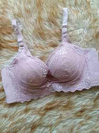 A picture of WhatsApp 0763 091263
